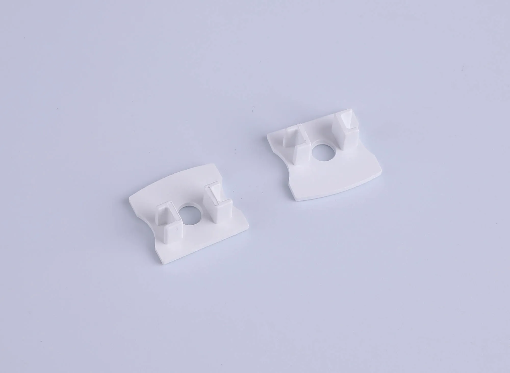 Tiras 17.3 x 15.7mm White Profile End Cap With Hole (1pc) for M7392 M7395  Mantra Fusion Tiras LED Profile